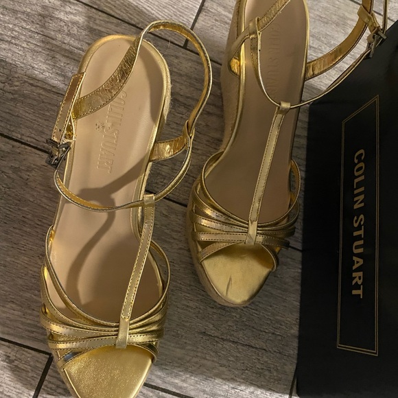 Colin Stuart 
Gold strapped wedges
Brand new in box
Size 10
Never worn - Picture 3 of 4